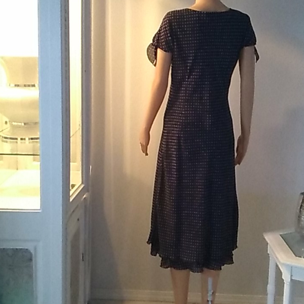 Dress - Picture 3 of 4